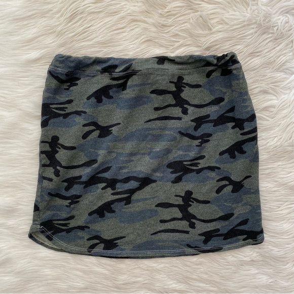 Sundry Camo Jersey Skirt - Picture 7 of 10